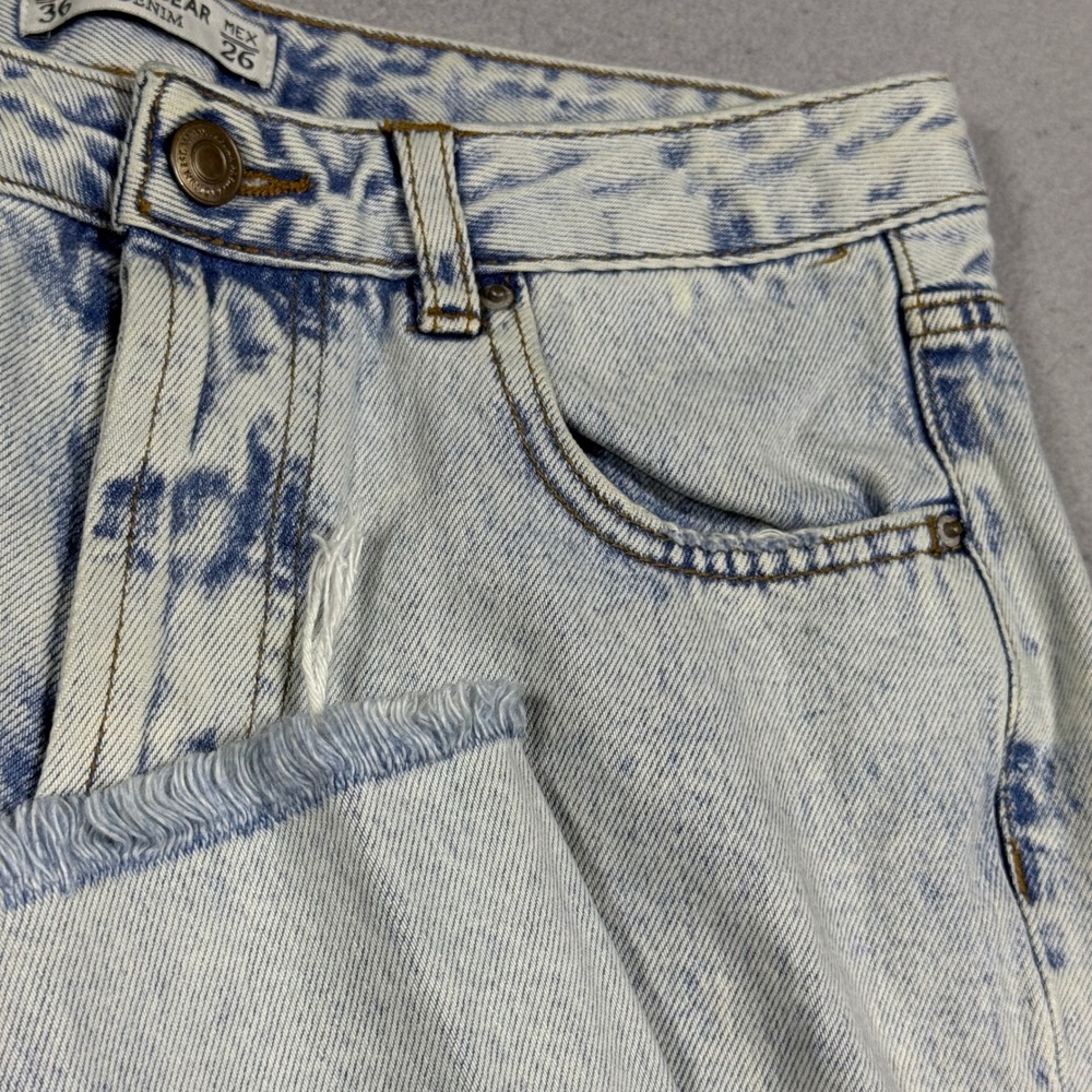Pull&Bear Light Wash Distressed Ripped High Waisted Denim Jeans Womens Size 26